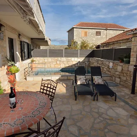 بيت للعطل House Tihana Donje Selo na Šolti